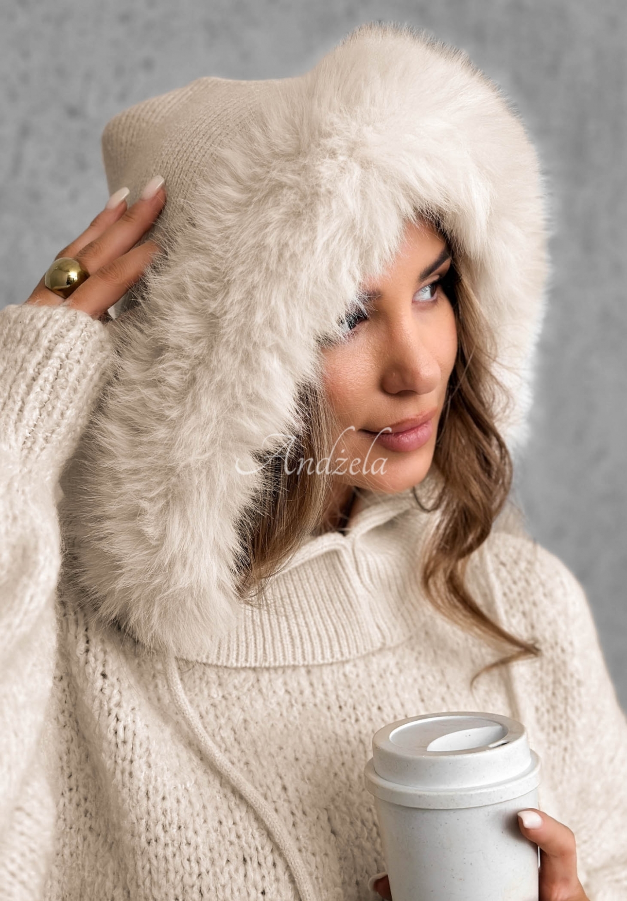 Nákrčník balaklava s kožešinkou Winter Crush béžový