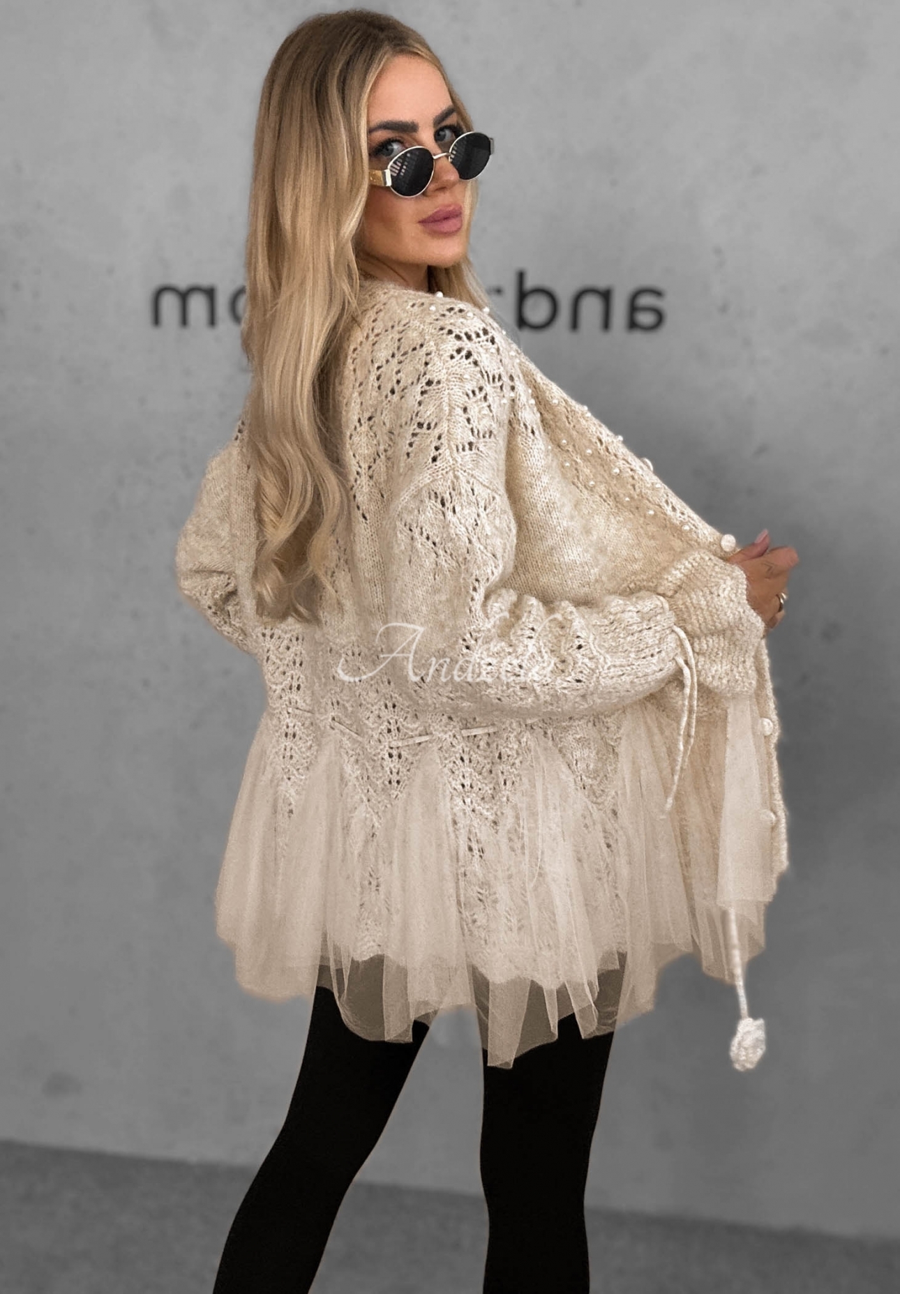 Ozdobně pletený kardigan s vlnou, perličkami a tylem Blush Darling béžový