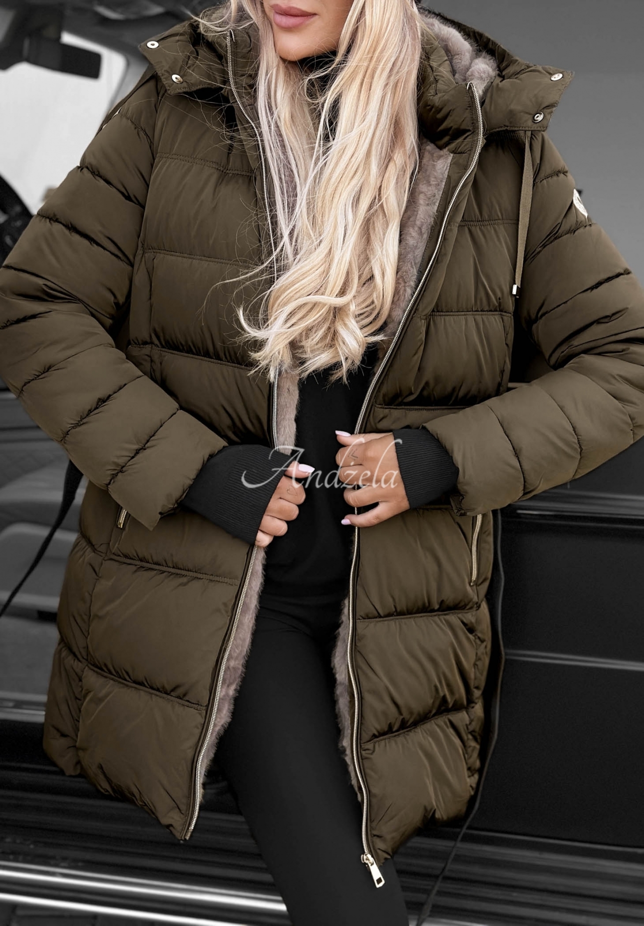Dlouhá prošívaná bunda s kapucí a páskem Cold Theory khaki