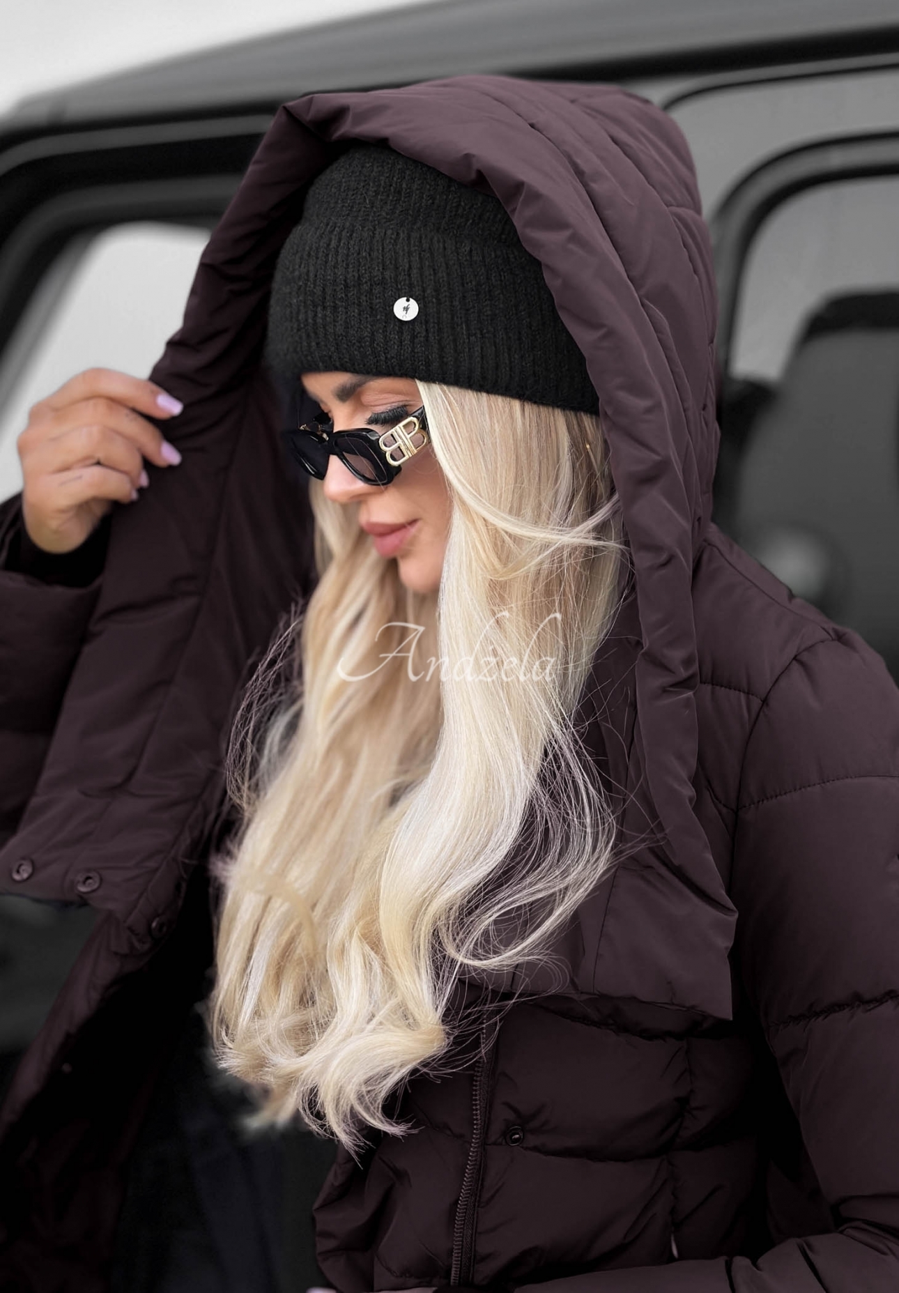 Dlouhá prošívaná bunda s kapucí a páskem Snow Empress borůvková