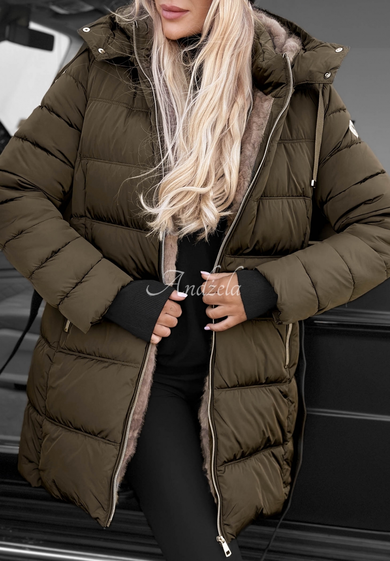 Dlouhá prošívaná bunda s kapucí a páskem Cold Theory khaki