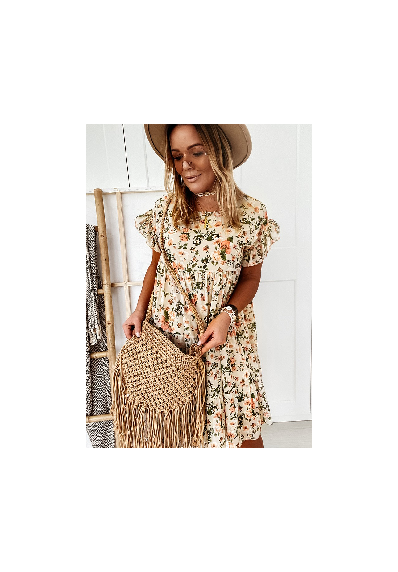 Květované šaty Bellarose béžová